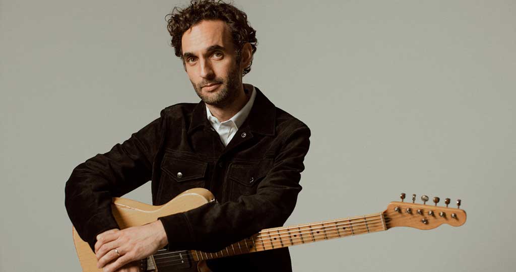 JULIAN LAGE