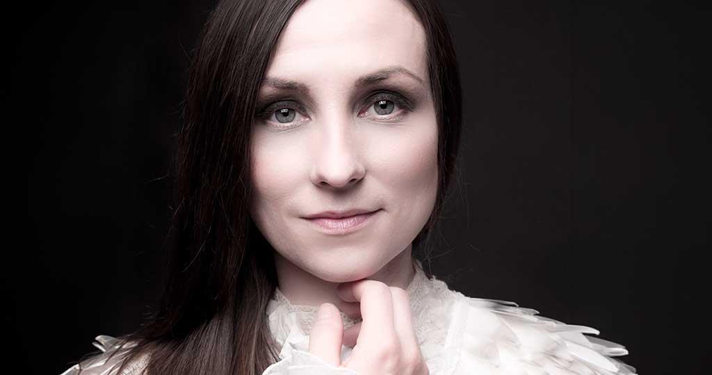JULIE FOWLIS
