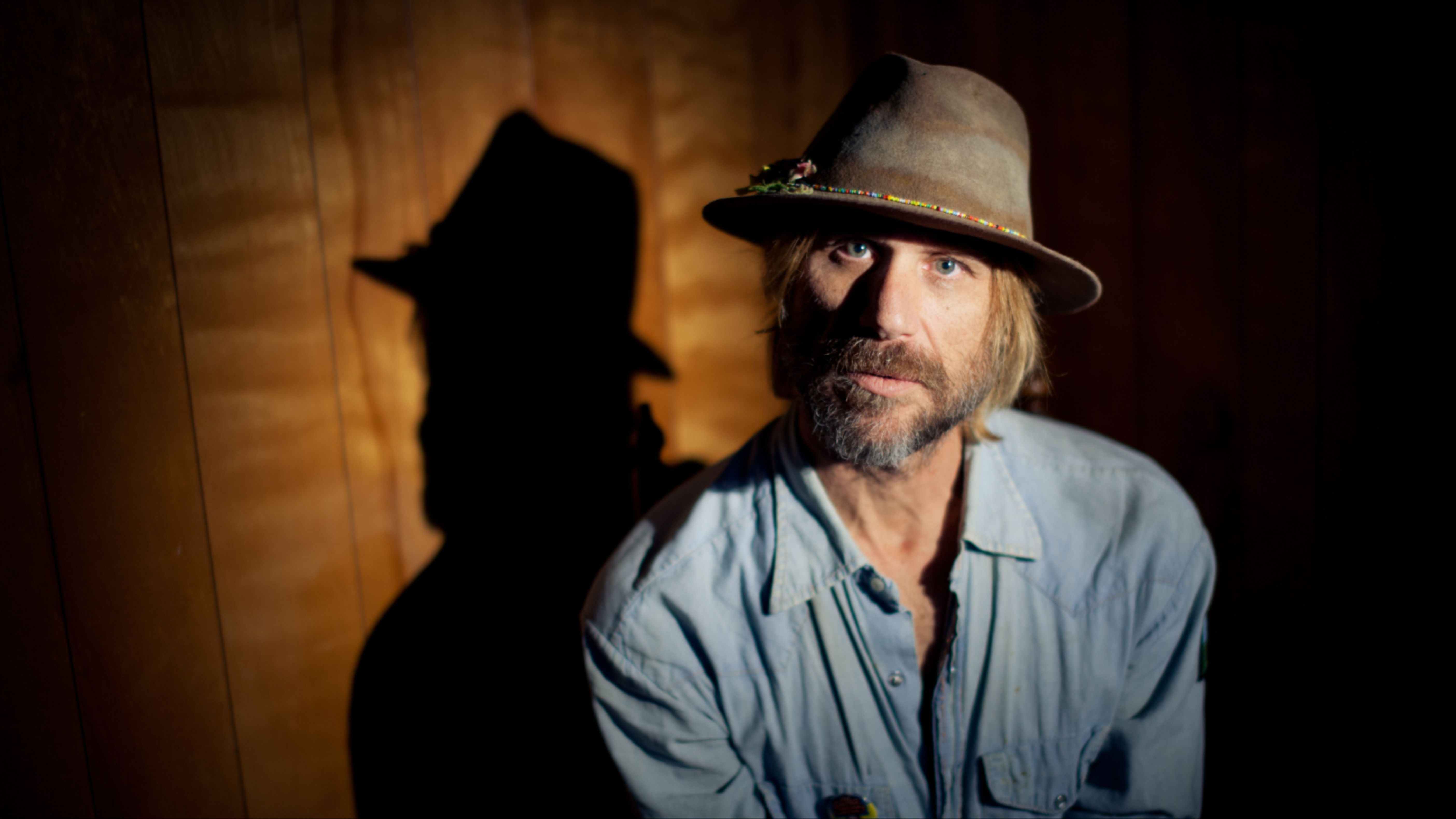 TODD SNIDER